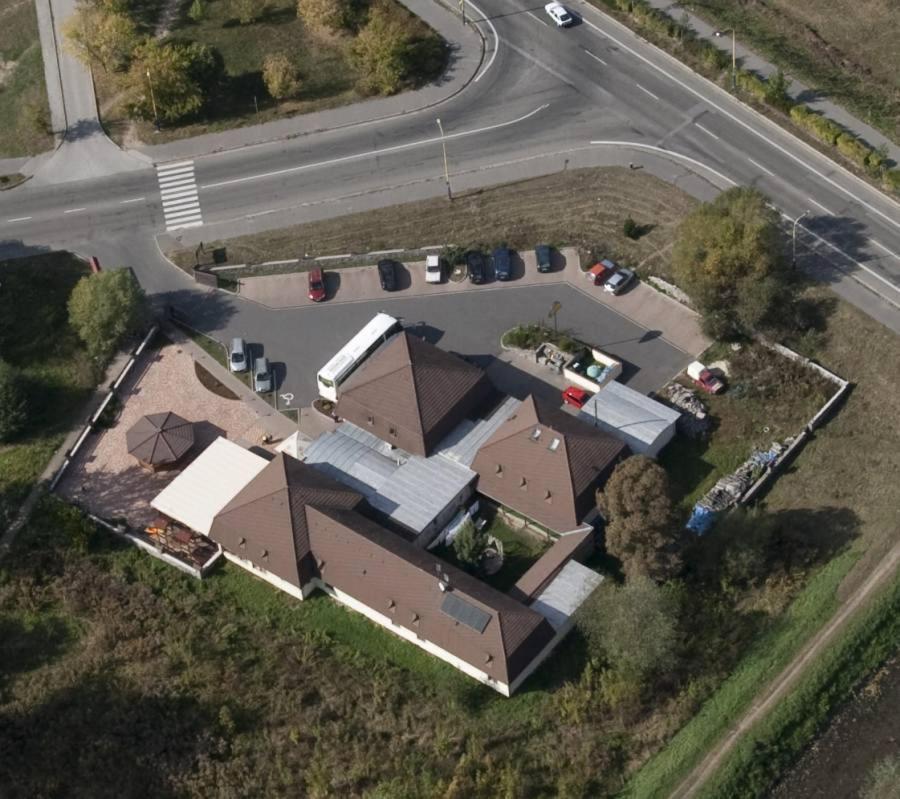 Penzion Almada Zvolen Exterior foto