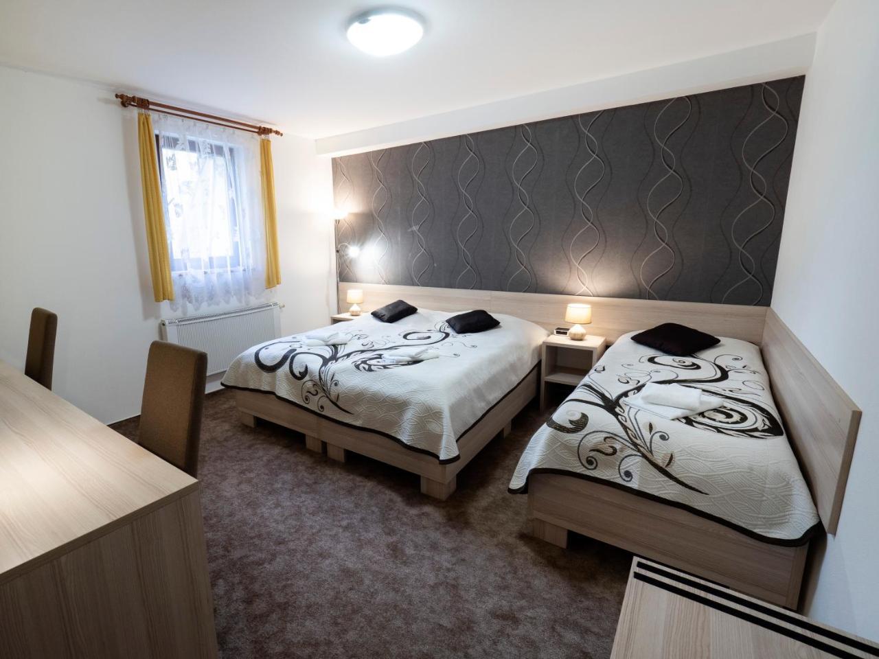 Penzion Almada Zvolen Exterior foto