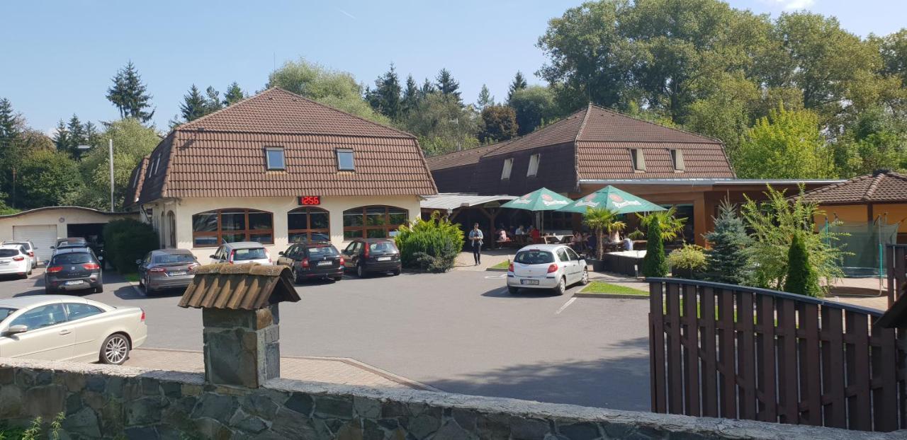Penzion Almada Zvolen Exterior foto